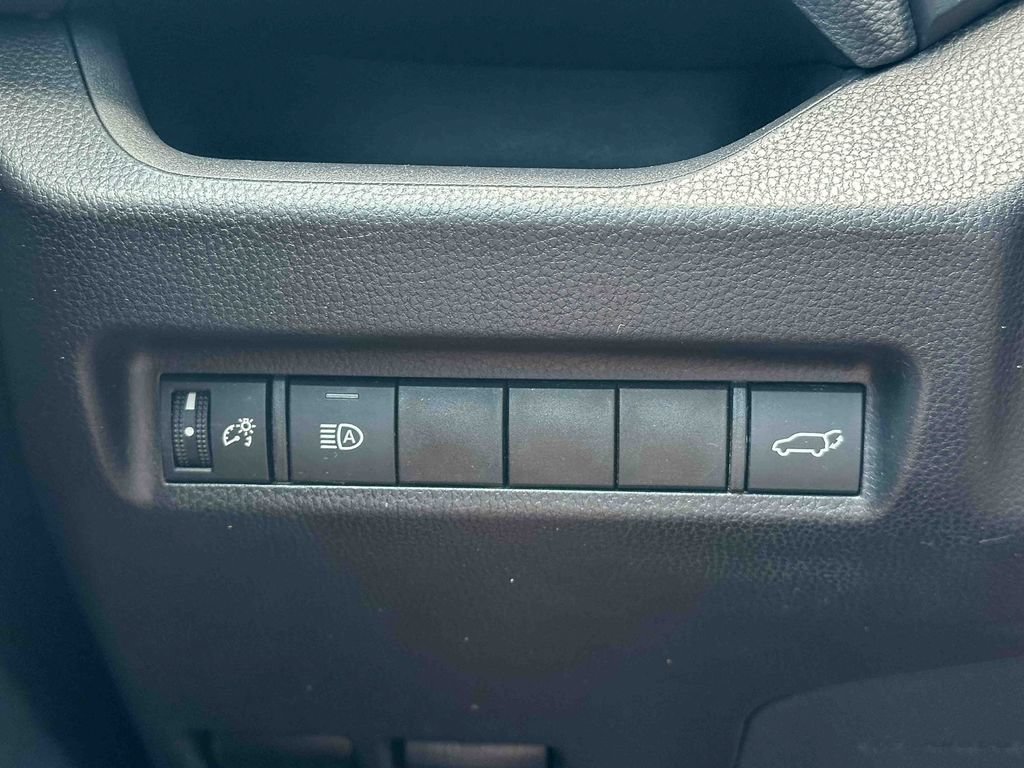 Used 2021 Toyota RAV4 XLE Premium FWD image 36