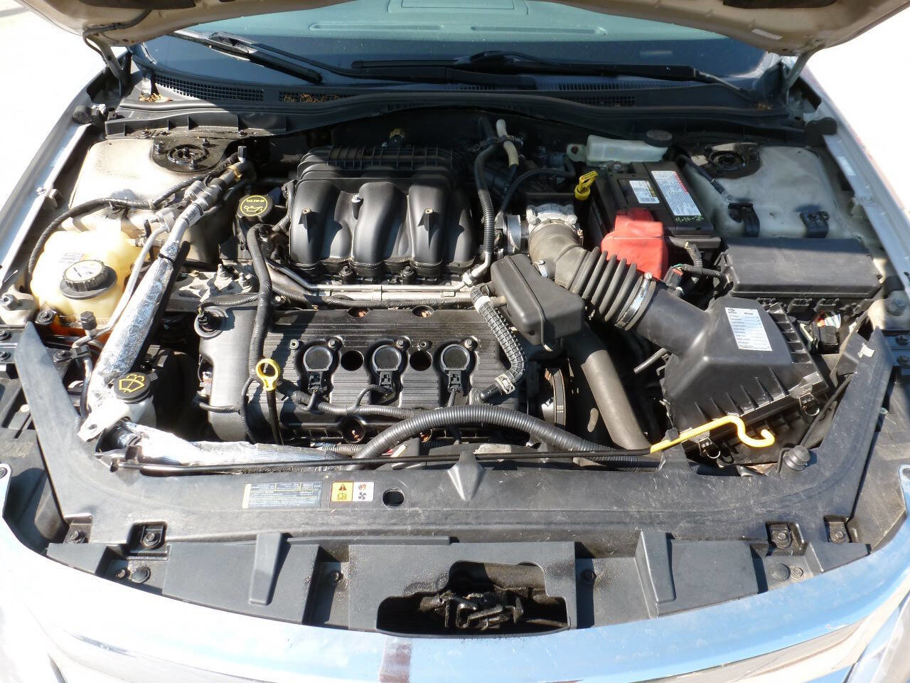 Used 2010 Ford Fusion SE FWD image 18