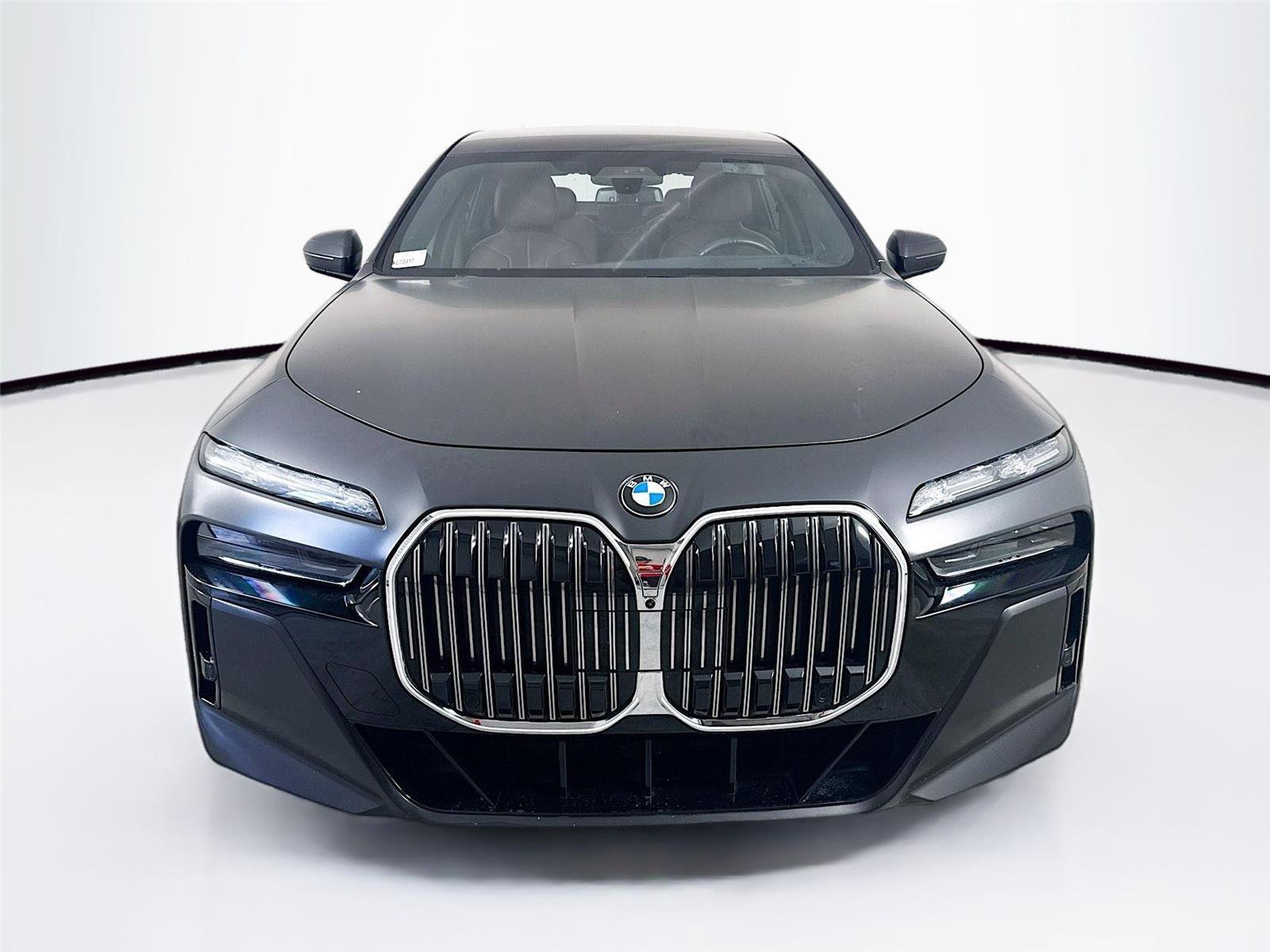 Used 2023 BMW 740i w/ Executive Package RWD image 24