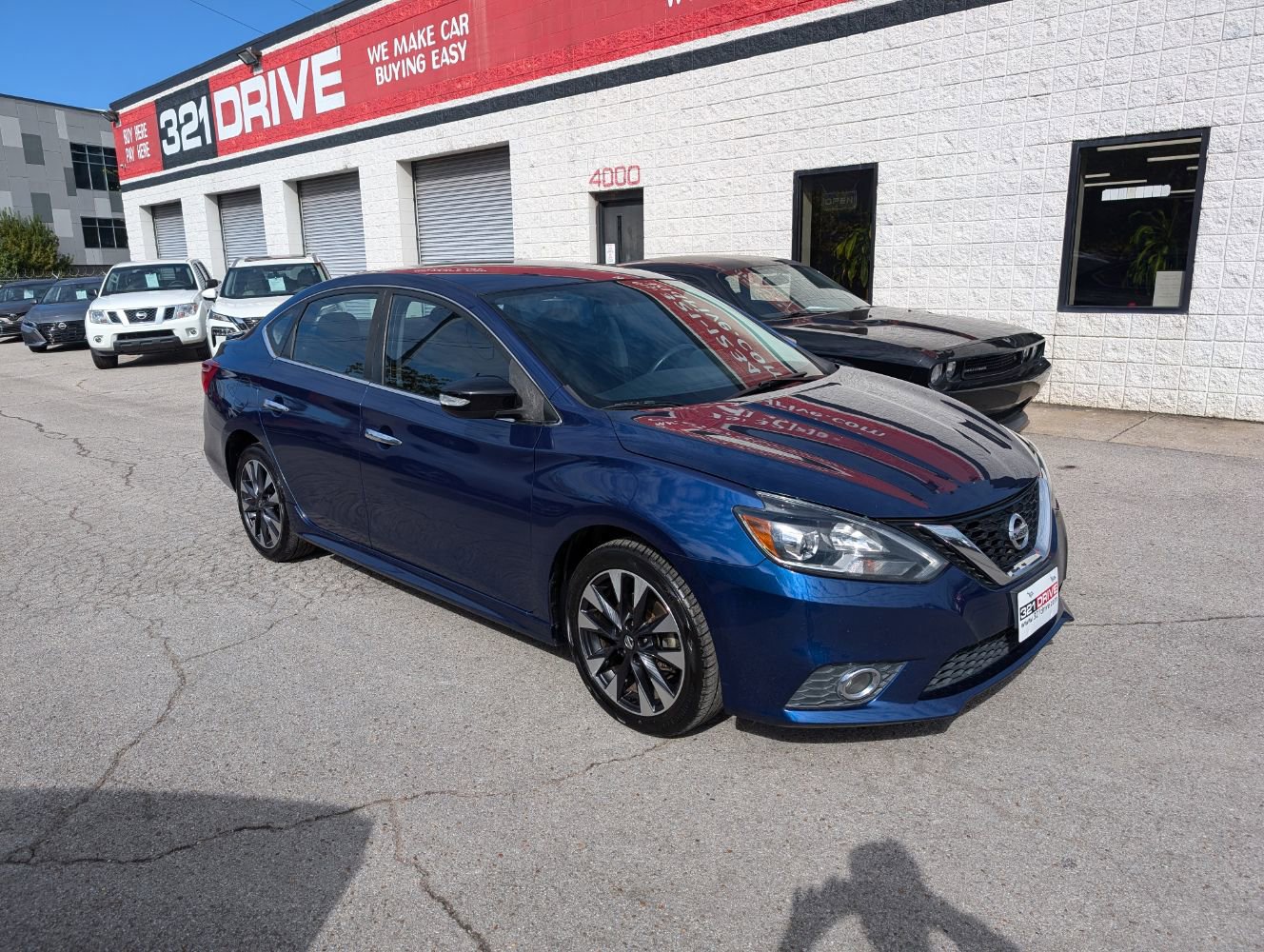 Used 2019 Nissan Sentra SR image 4