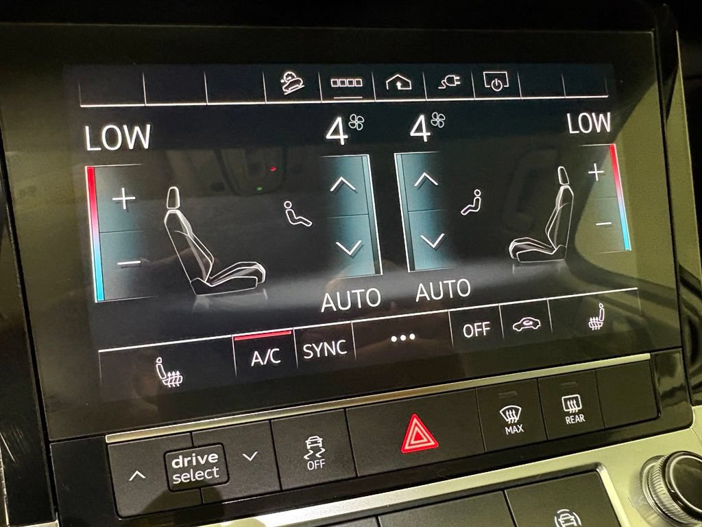 Used 2022 Audi e-tron Premium AWD/4WD image 27