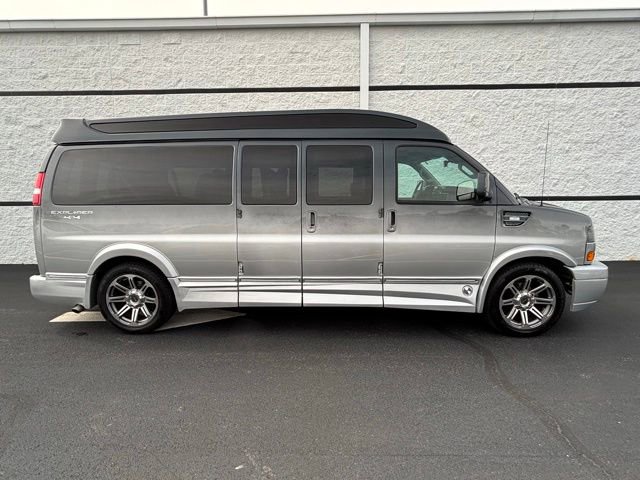 Used 2020 GMC Savana 2500 Extended w/ Enhanced Convenience Package RWD image 6