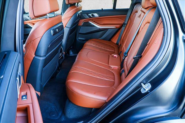 Used 2024 BMW X5 M60i image 22