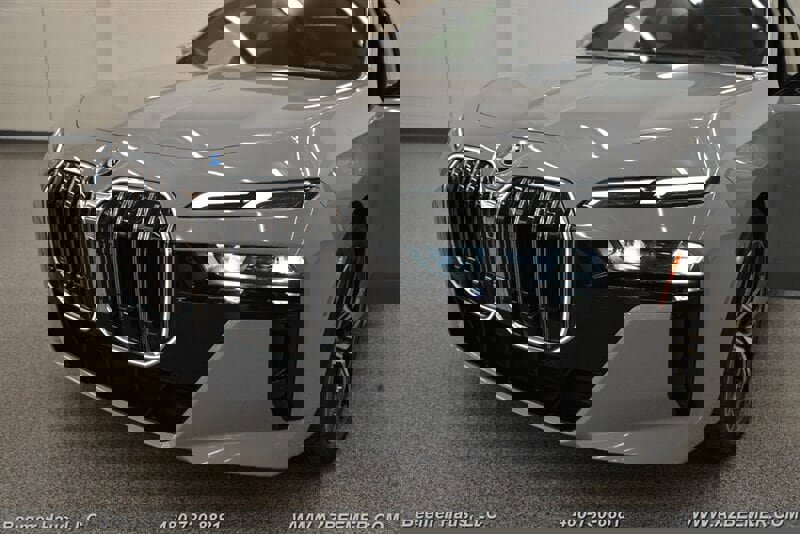 Used 2023 BMW 760i xDrive w/ Parking Assistance Package image 46