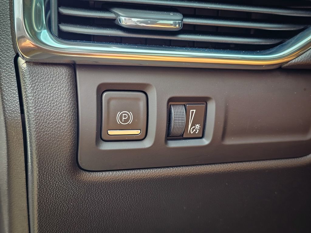 Used 2023 Cadillac XT4 Sport image 15