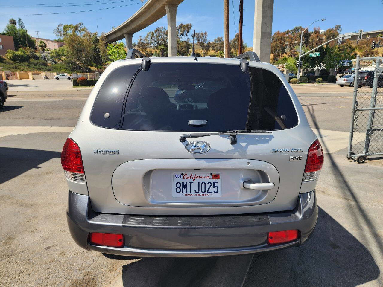 Used 2005 Hyundai Santa Fe LX image 6