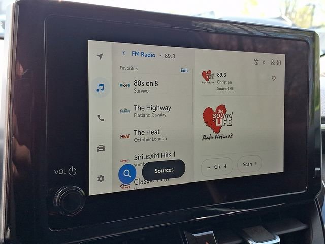 Used 2023 Toyota Corolla Cross XLE w/ Convenience Package AWD/4WD image 16