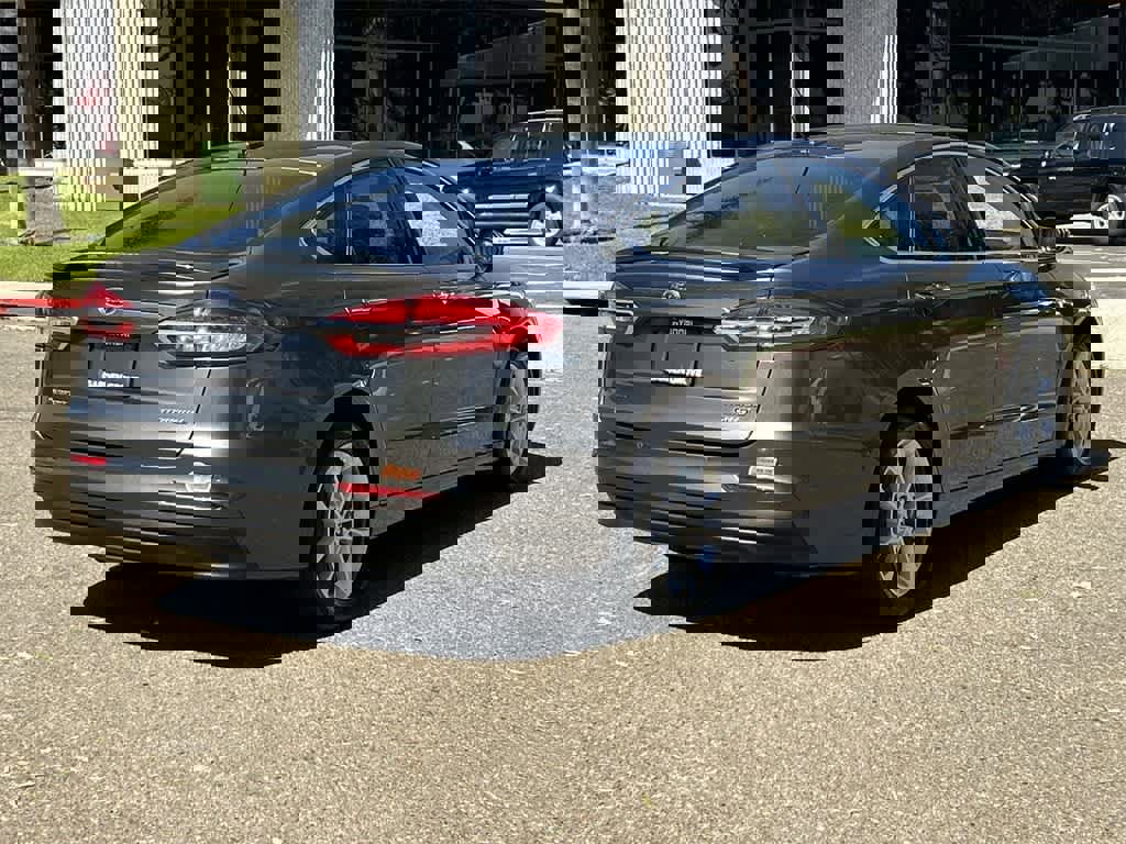 Used 2020 Ford Fusion Energi Titanium image 12