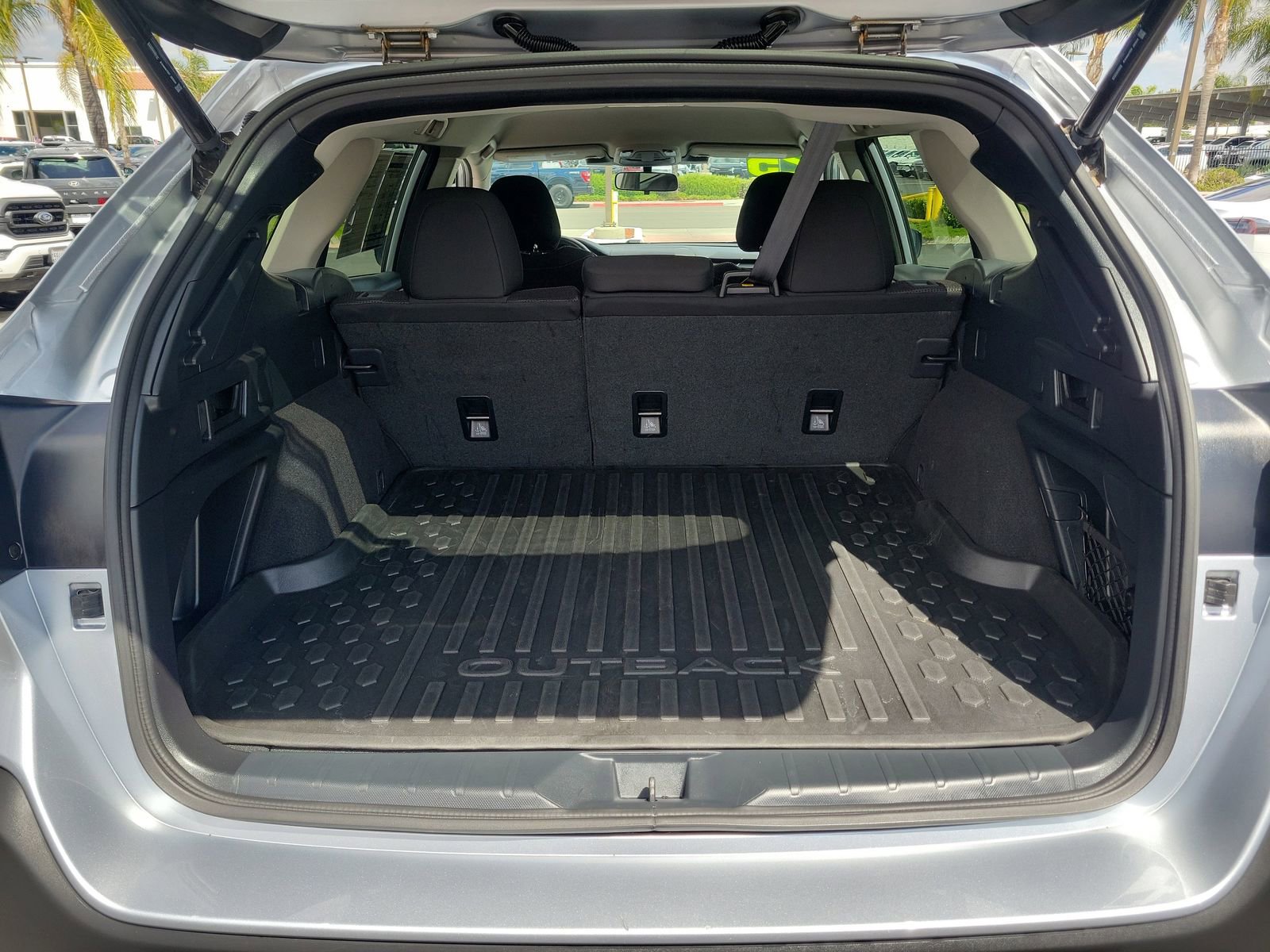 Used 2025 Subaru Outback Premium AWD/4WD image 28