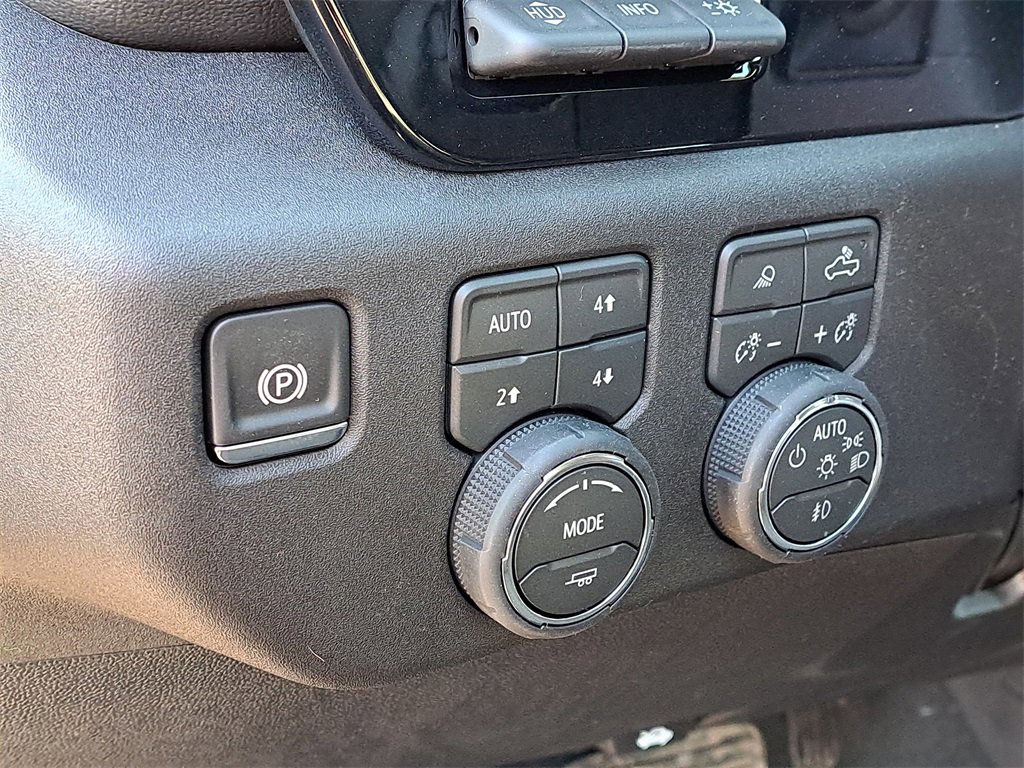 New 2026 Chevrolet Silverado 3500 High Country w/ Technology Package image 9
