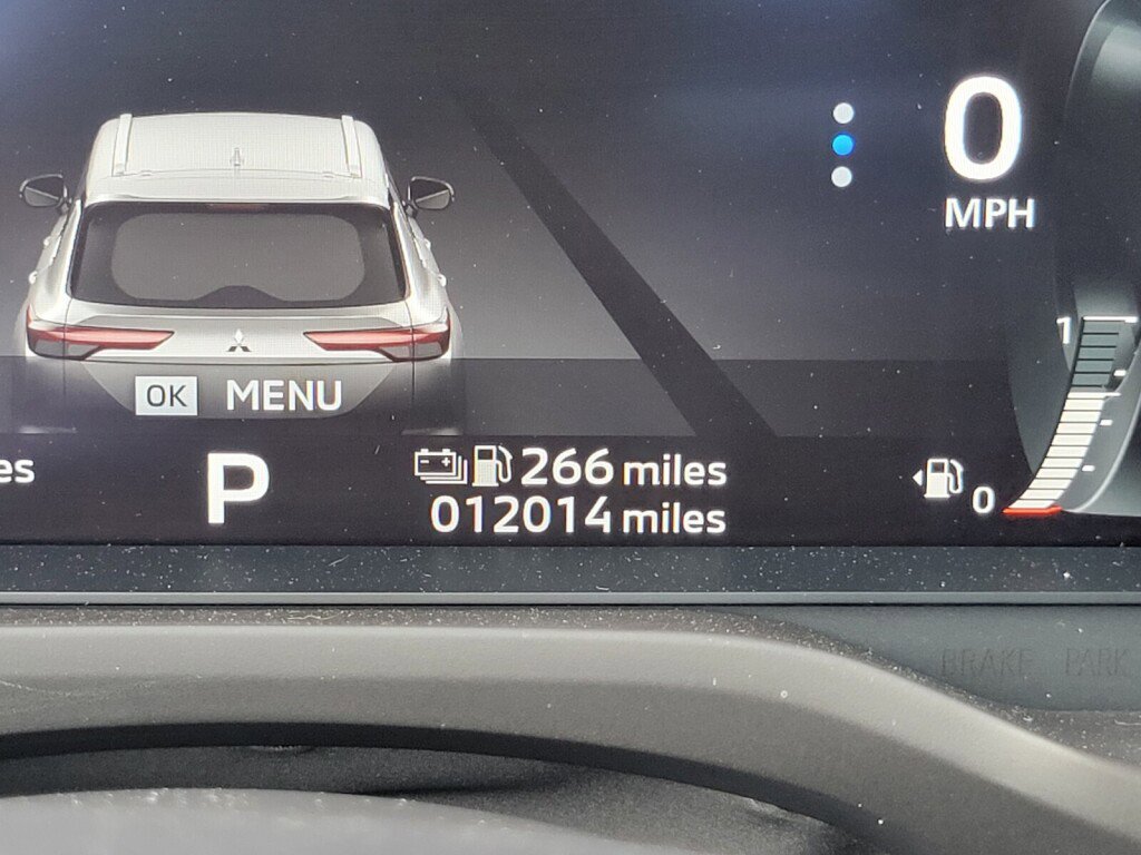 Used 2023 Mitsubishi Outlander SEL image 32