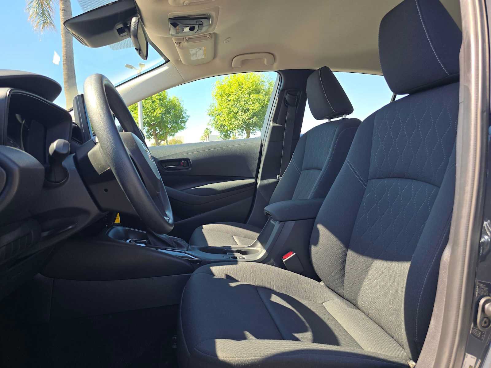 Used 2025 Toyota Corolla LE FWD image 19