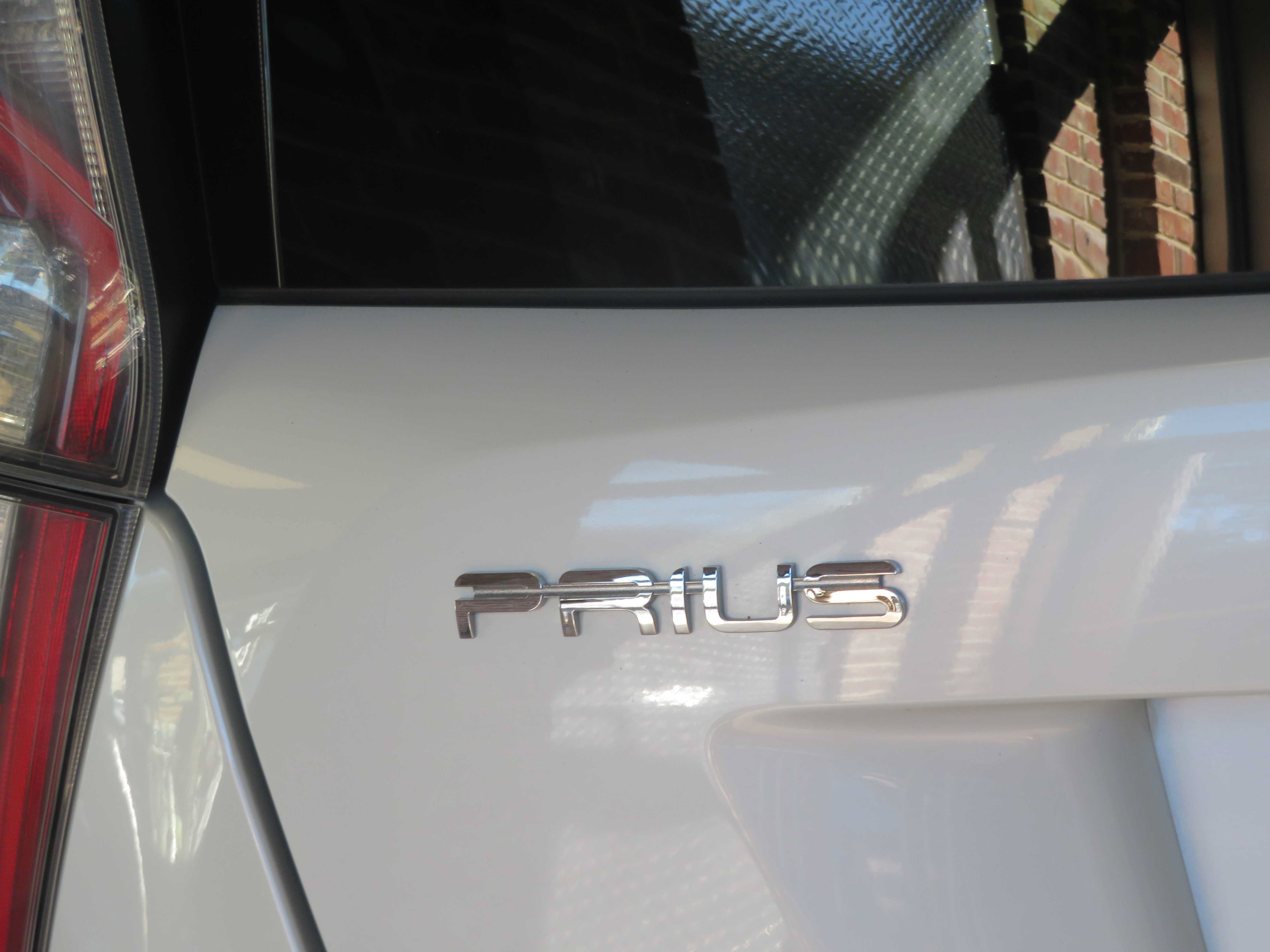 Used 2017 Toyota Prius Four Touring w/ Appearance Package FWD image 64