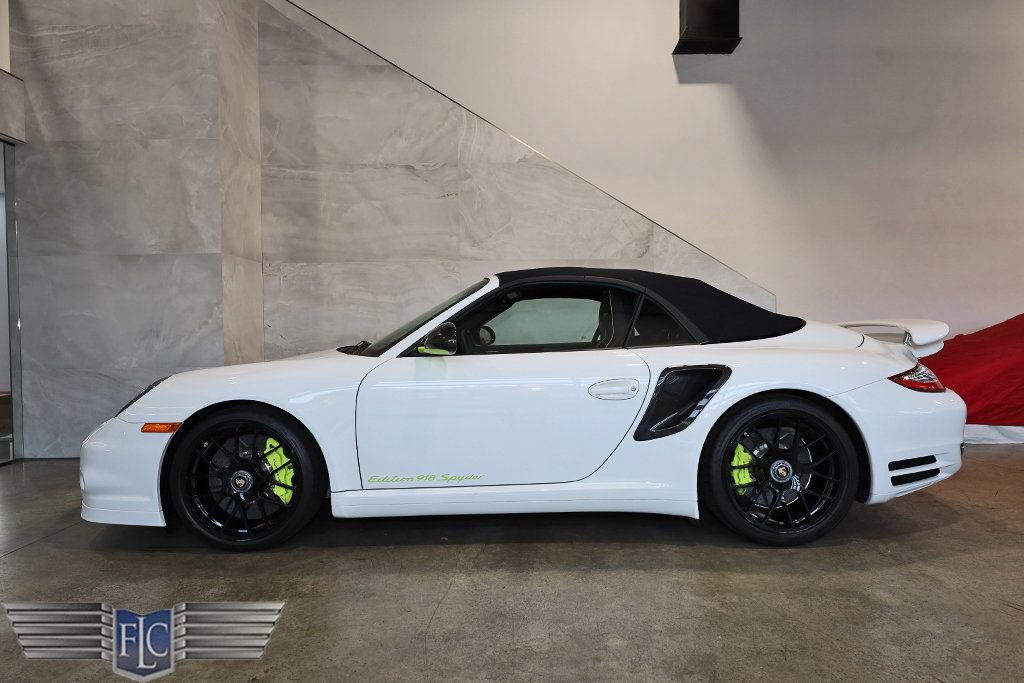 Used 2012 Porsche 911 Turbo image 3