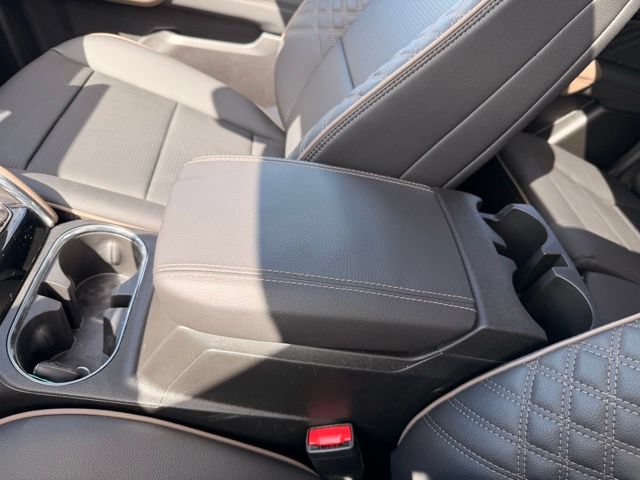 Used 2025 GMC Canyon Denali AWD/4WD image 31