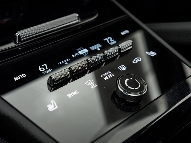 Certified 2024 Porsche Cayenne AWD/4WD image 23