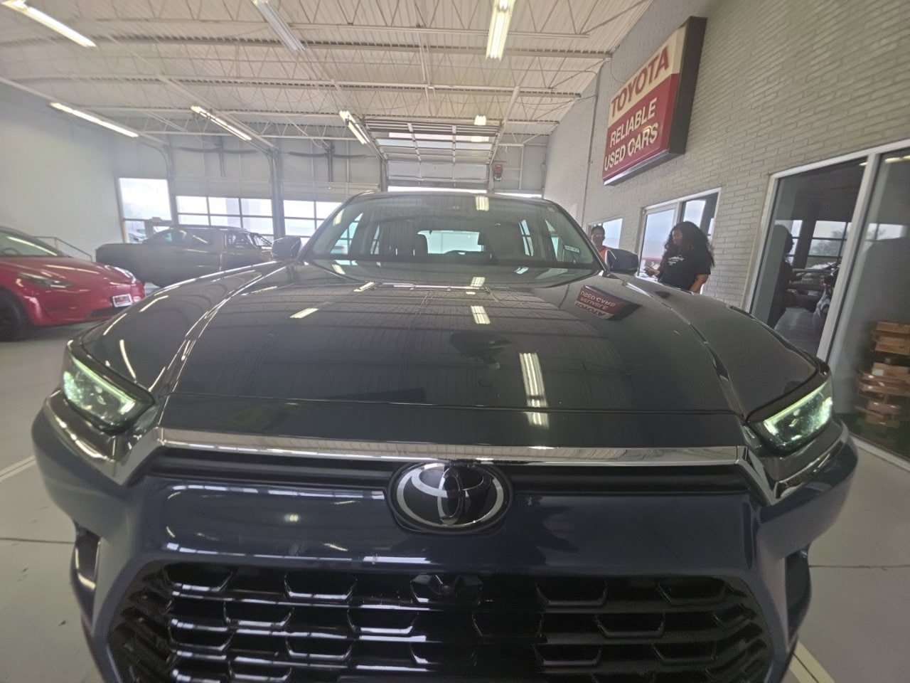 Used 2025 Toyota Grand Highlander FWD image 2