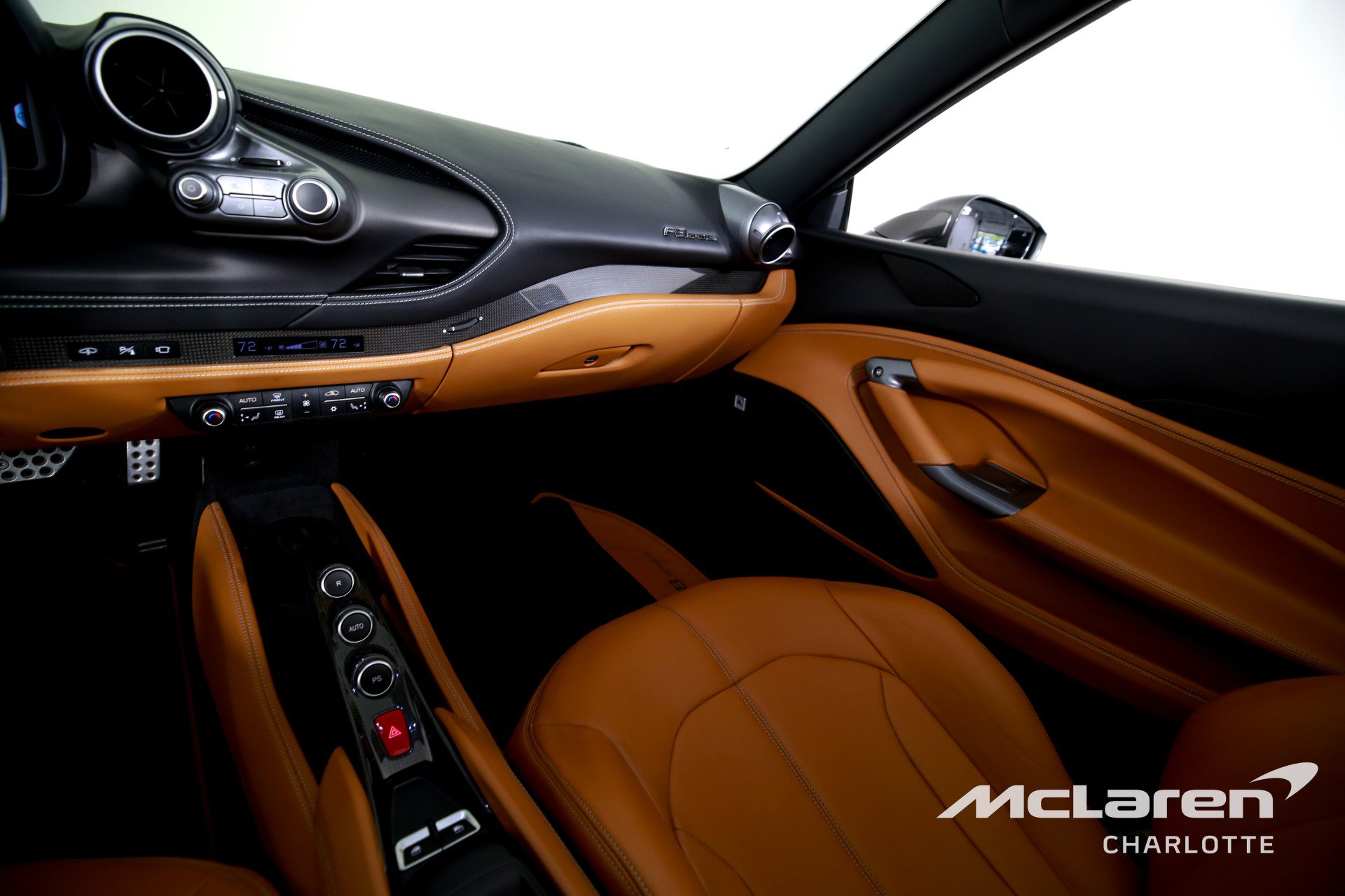 Used 2022 Ferrari F8 Tributo image 16