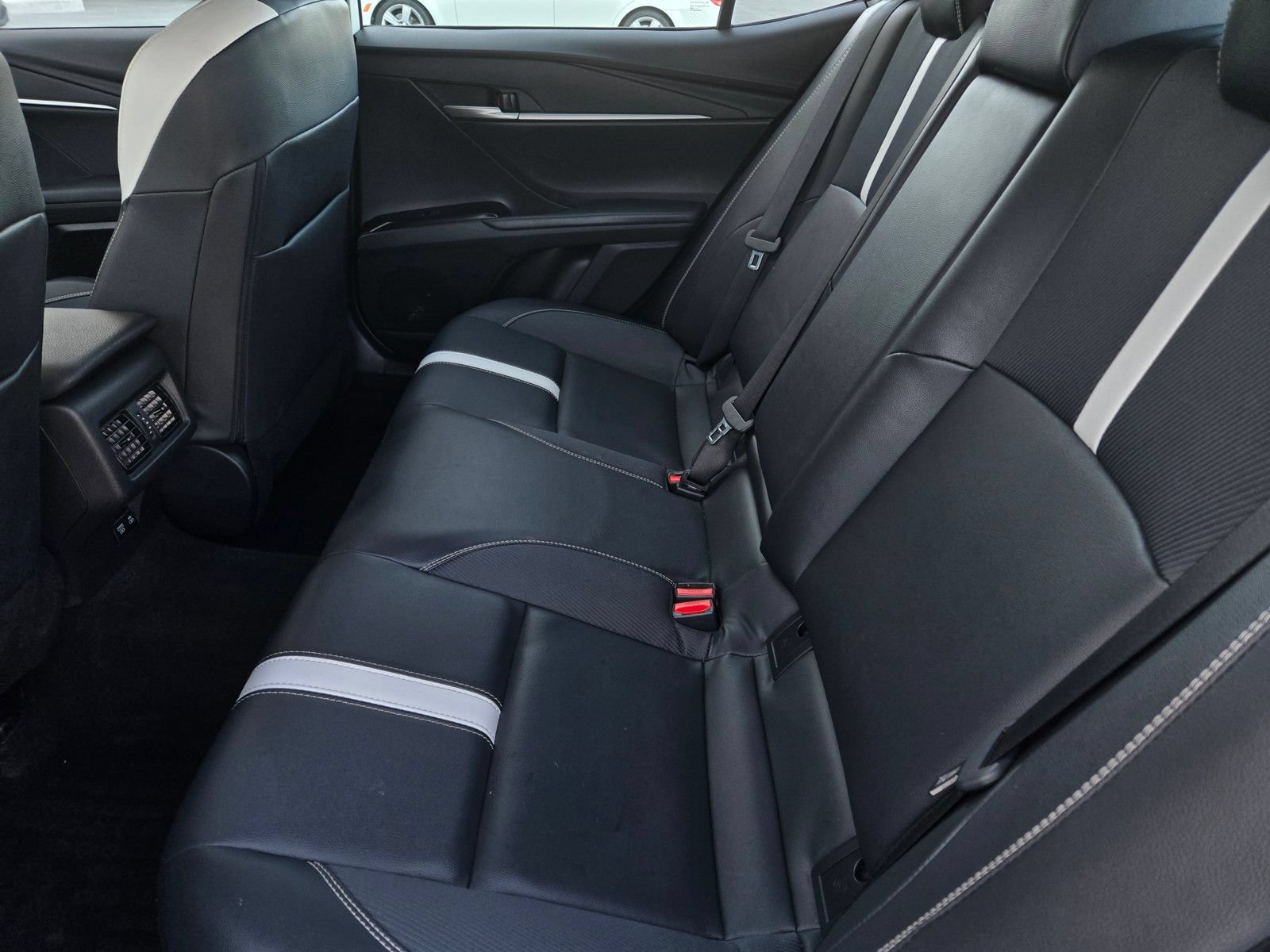 Certified 2025 Toyota Camry SE FWD image 11