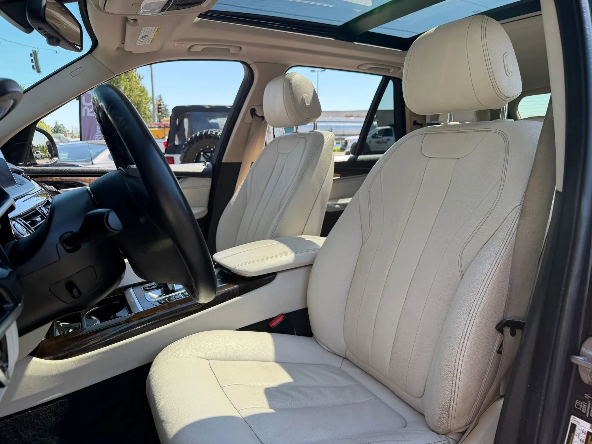 Used 2015 BMW X5 xDrive35d w/ Premium Package AWD/4WD image 17