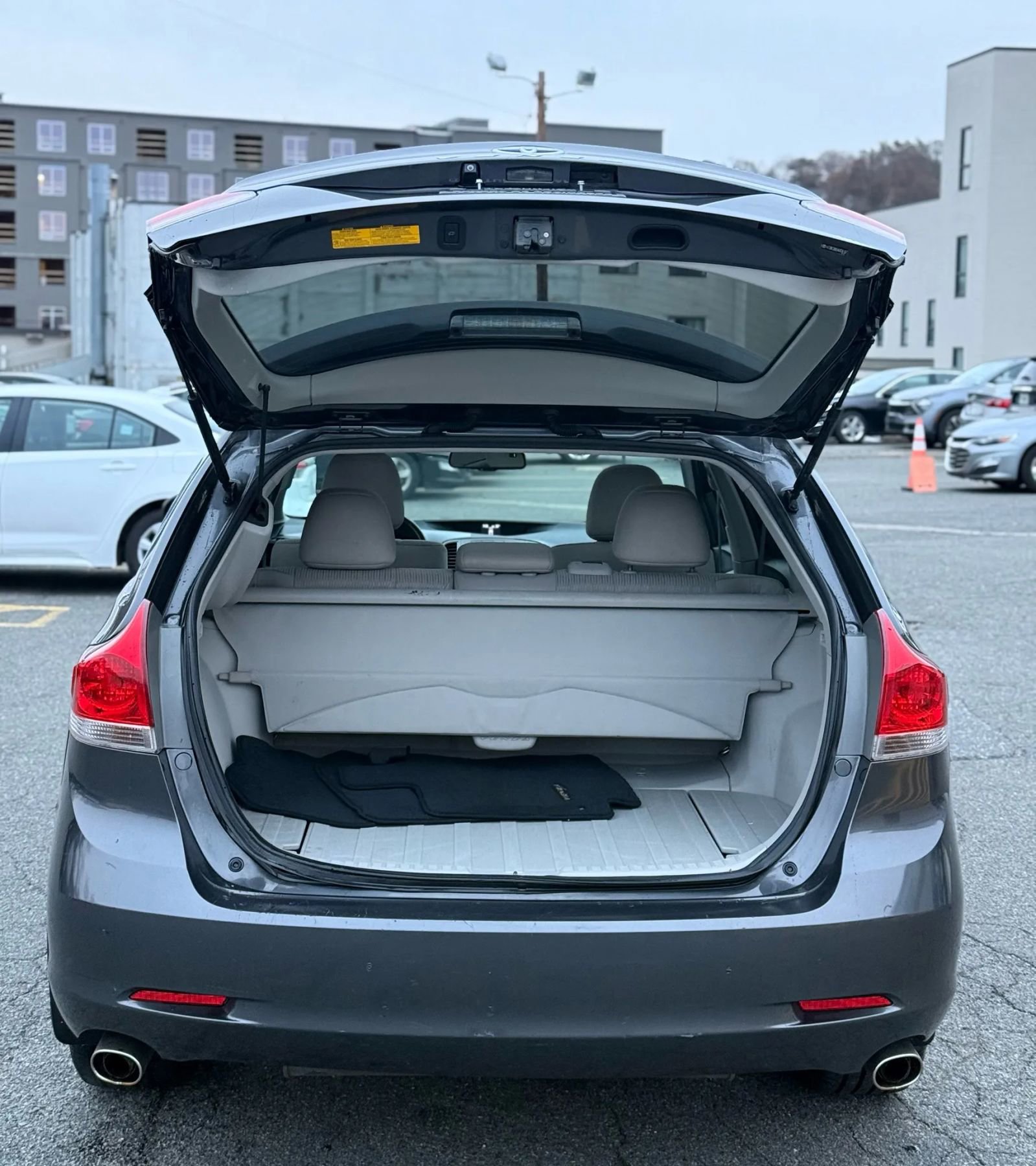 Used 2010 Toyota Venza AWD image 18