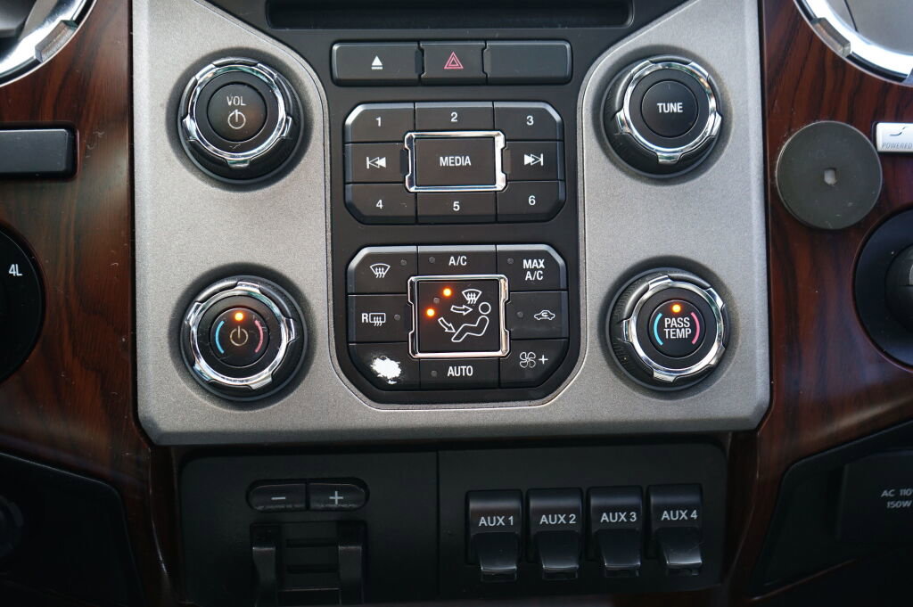 Used 2014 Ford F250 Lariat w/ Lariat Ultimate Package image 21