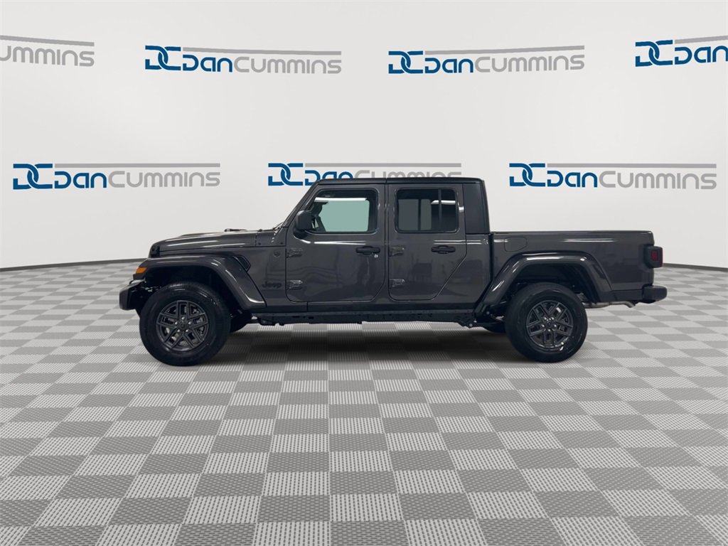 New 2026 Jeep Gladiator Sport image 5