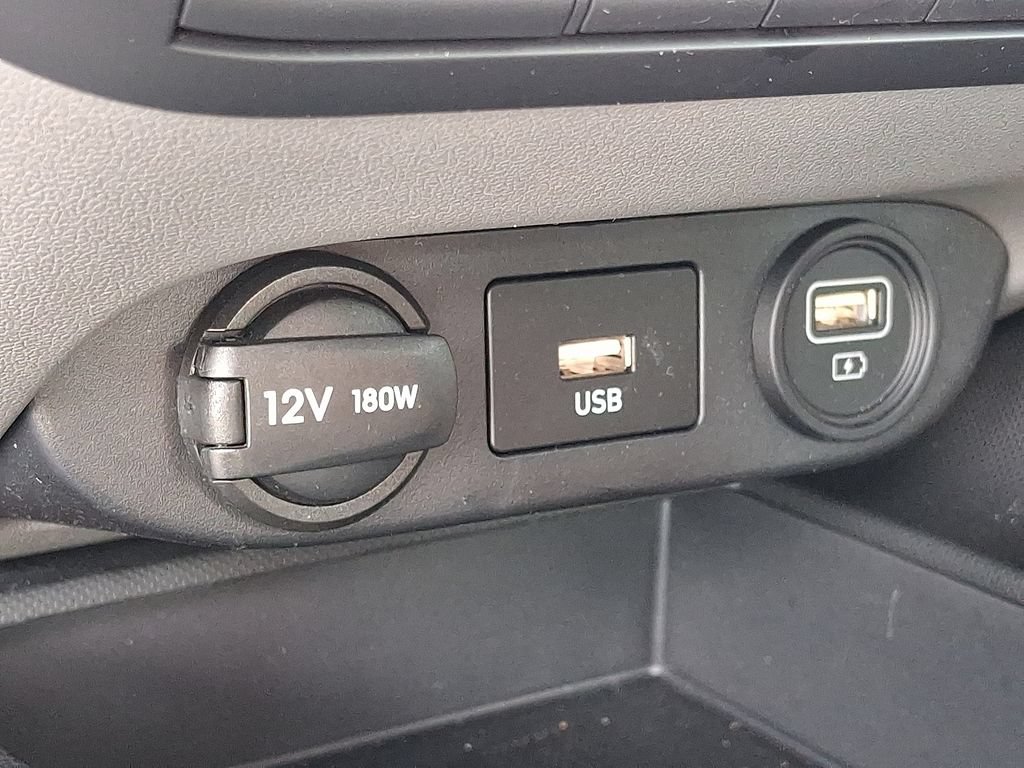Used 2023 Hyundai Elantra SEL FWD image 26