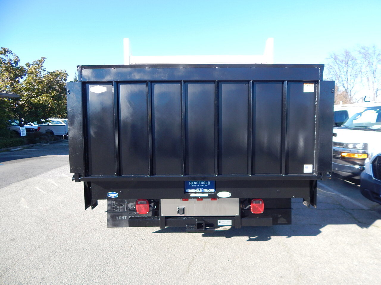 Used 2018 Ford F450 XL w/ Trailer Tow Package image 7