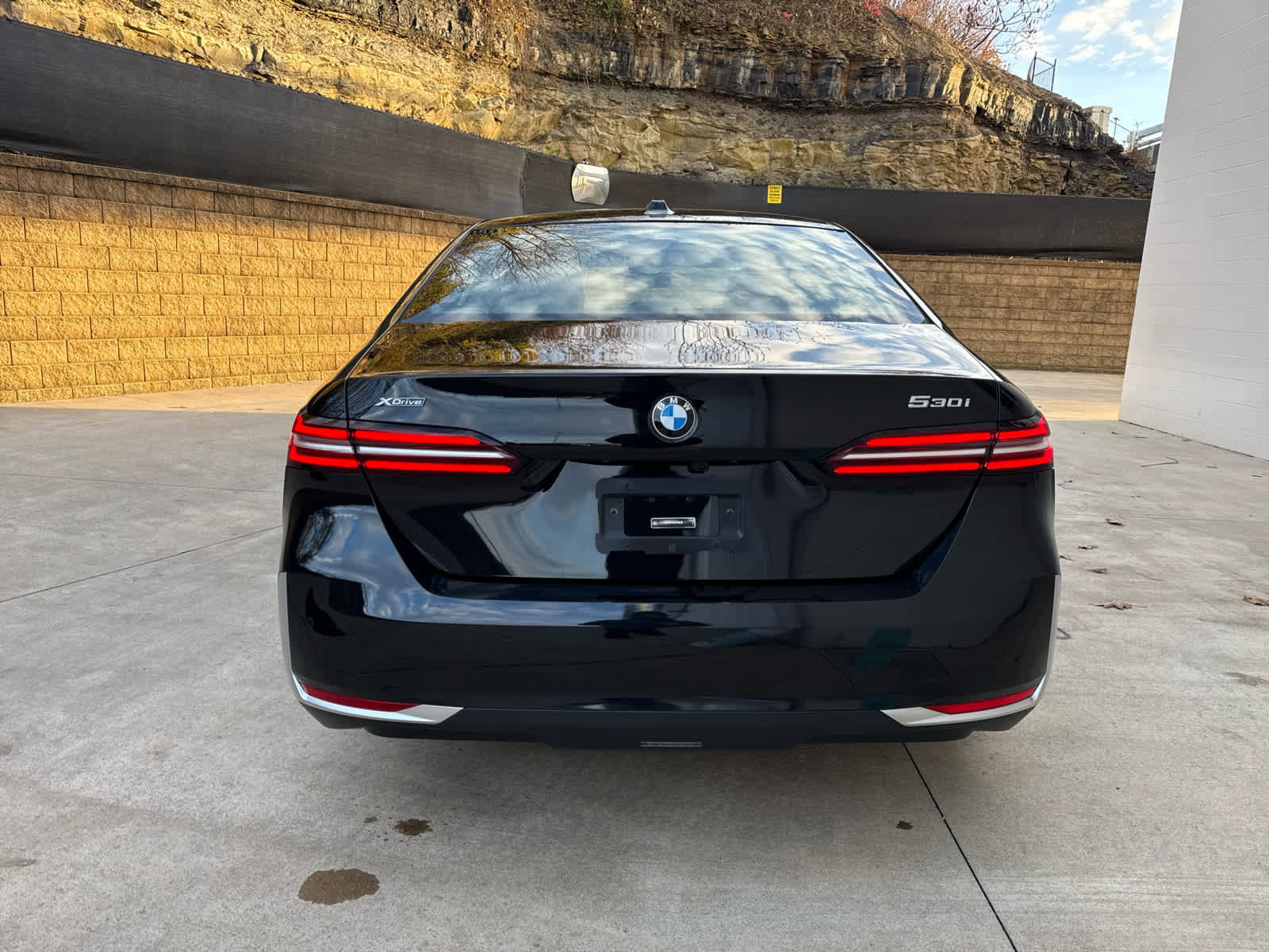 Certified 2024 BMW 530i xDrive w/ Premium Package image 4