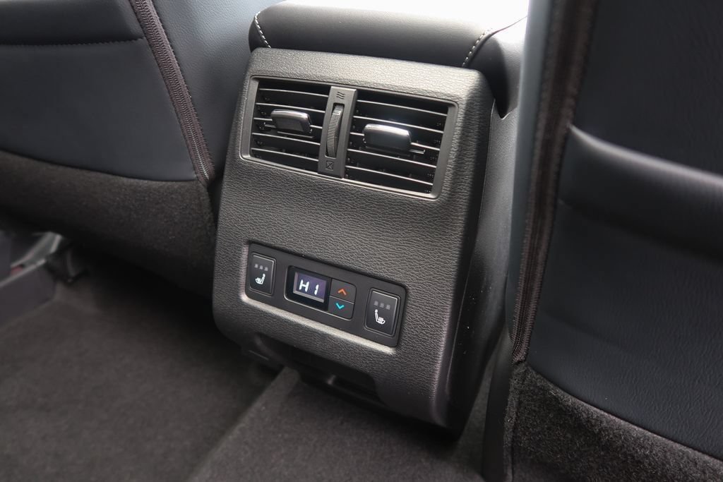 New 2026 Mitsubishi Outlander SEL AWD/4WD image 16