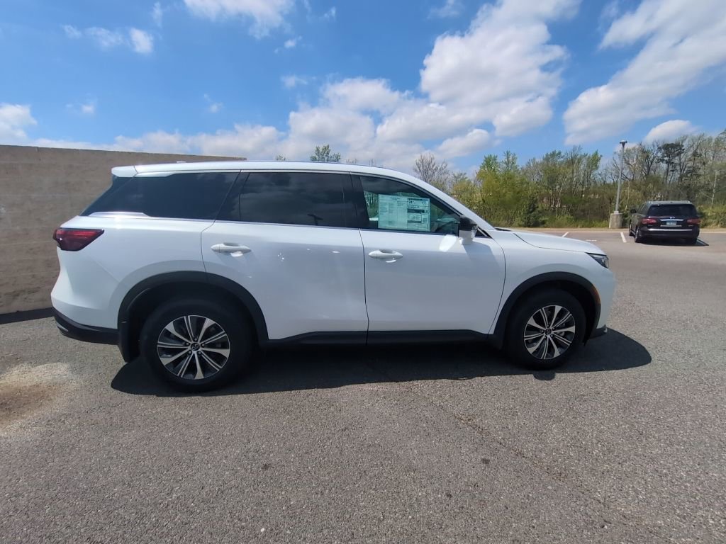 New 2026 INFINITI QX60 Pure w/ Cargo Package AWD/4WD image 4