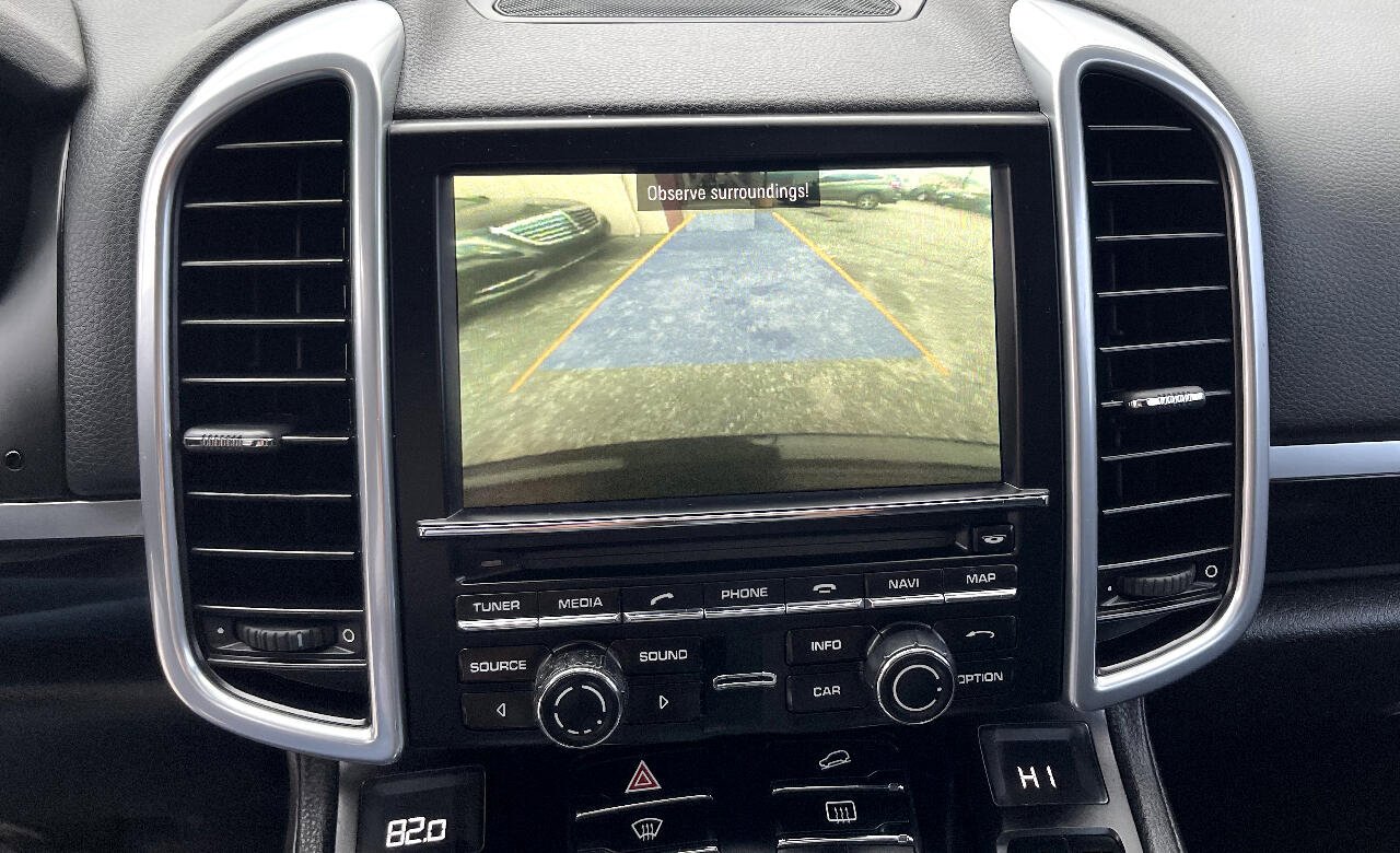 Used 2014 Porsche Cayenne image 19