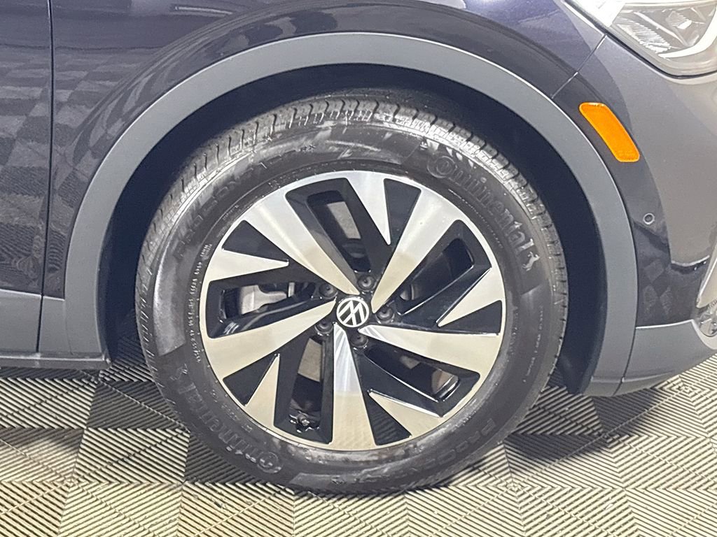 Certified 2024 Volkswagen ID.4 2WD image 23