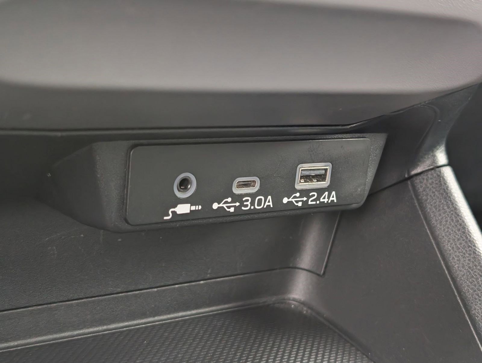 Used 2024 Subaru Crosstrek 2.0i Premium image 27