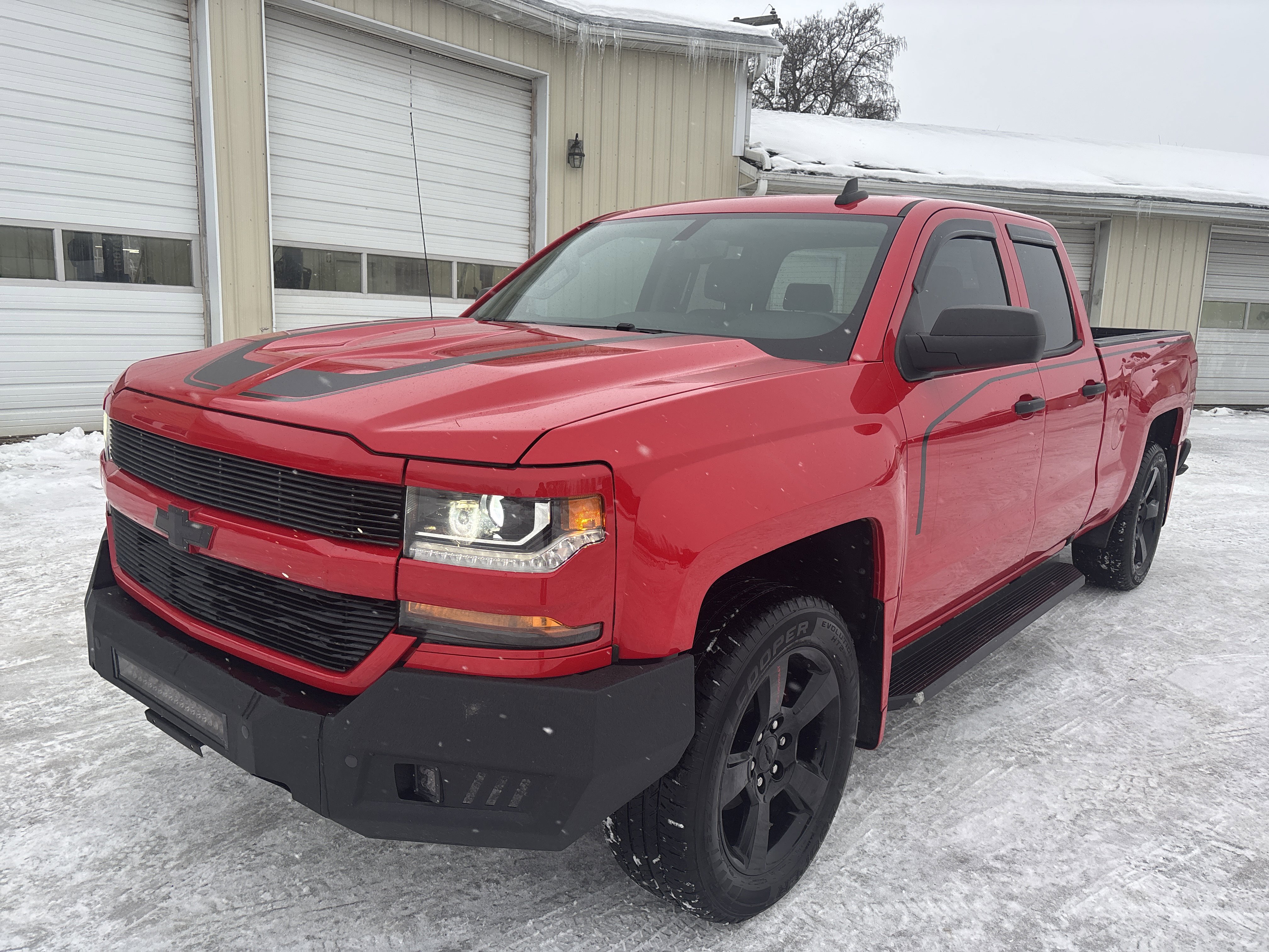 Used 2018 Chevrolet Silverado 1500 Custom image 9