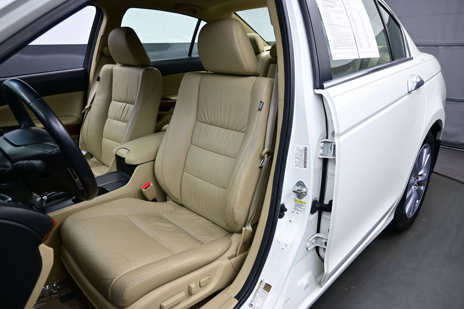 Used 2011 Honda Accord EX-L image 12