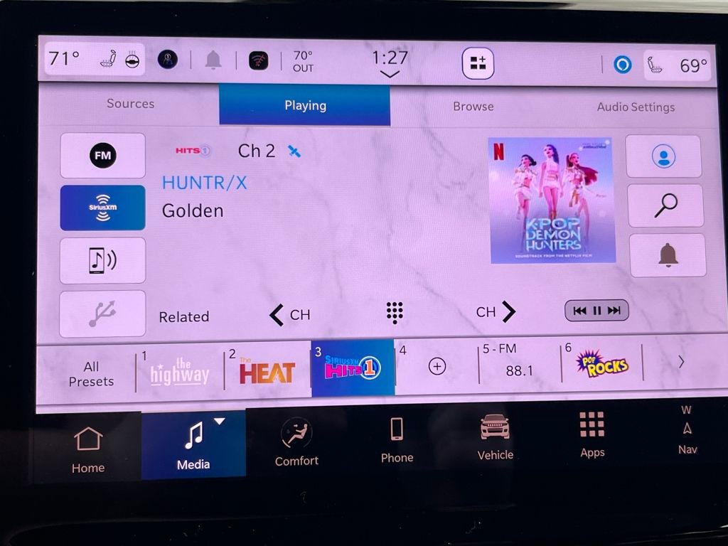 New 2025 Jeep Grand Cherokee Limited w/ Trailer Tow Package image 18