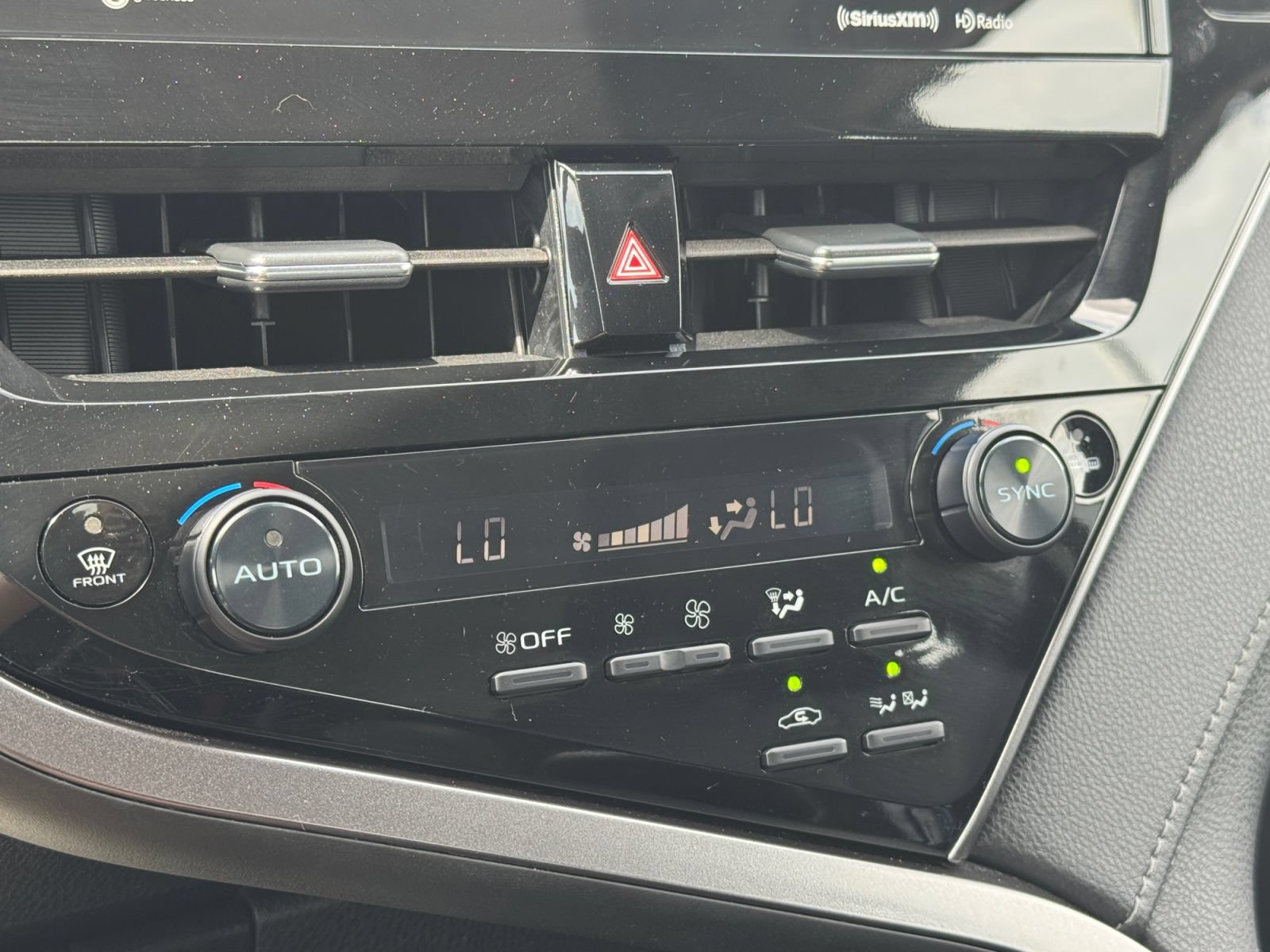 Used 2023 Toyota Camry SE w/ Audio Upgrade Package FWD image 20