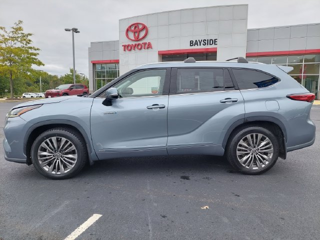Certified 2021 Toyota Highlander Platinum AWD/4WD image 11
