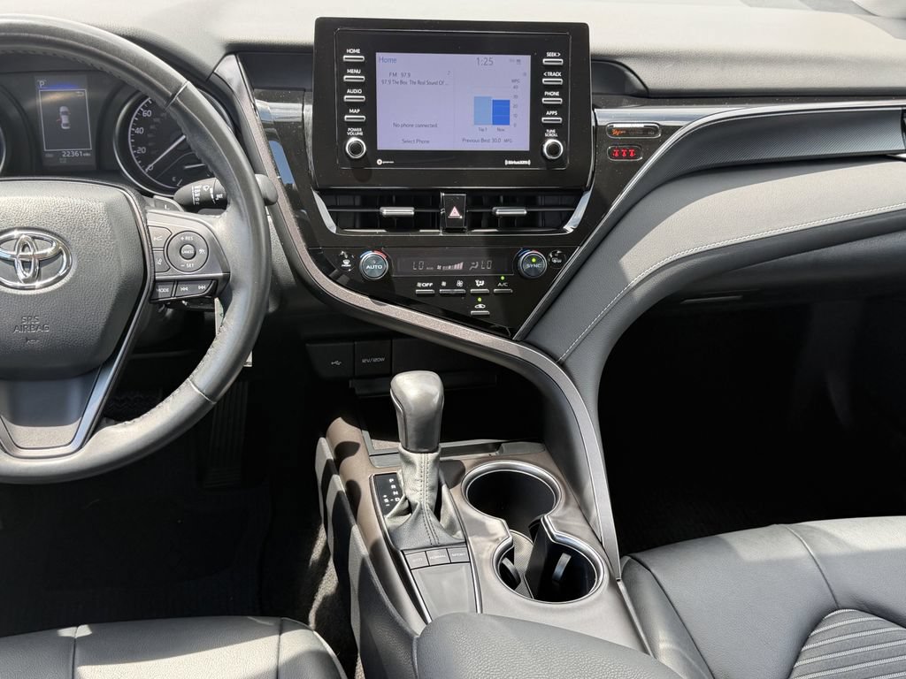 Used 2024 Toyota Camry SE FWD image 17
