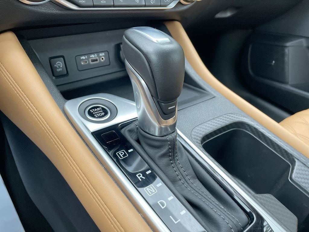 Used 2024 Nissan Sentra SV w/ SV Premium Package image 32