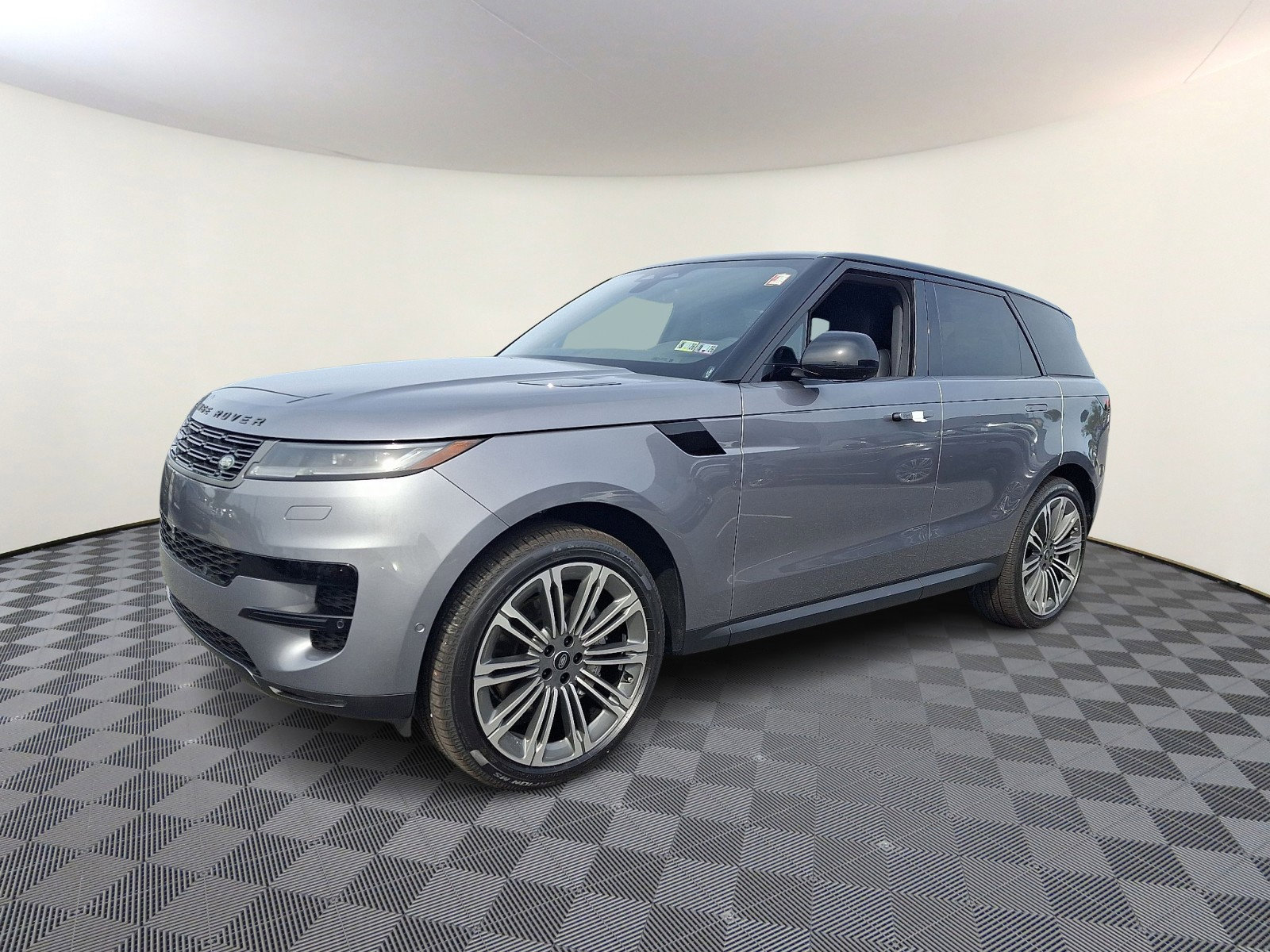 New 2025 Land Rover Range Rover Sport SE