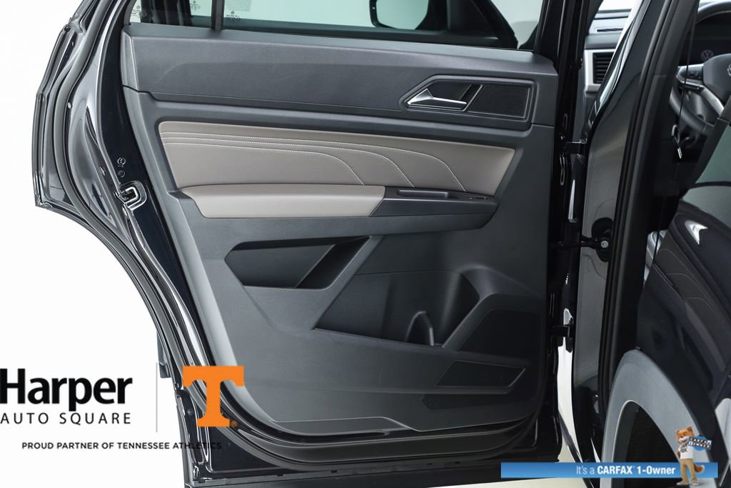 Used 2023 Volkswagen Atlas Cross Sport SE FWD image 56