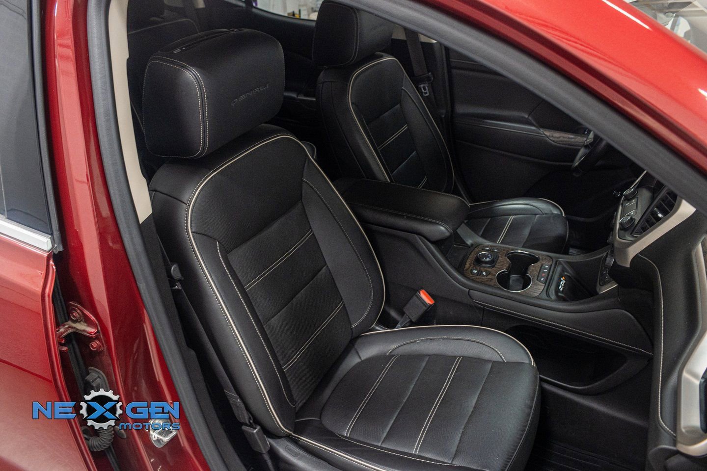 Used 2020 GMC Acadia Denali w/ Denali Ultimate Package image 42