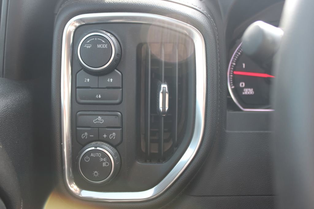 Used 2020 Chevrolet Silverado 2500 LT w/ Z71 Off-Road Package image 23