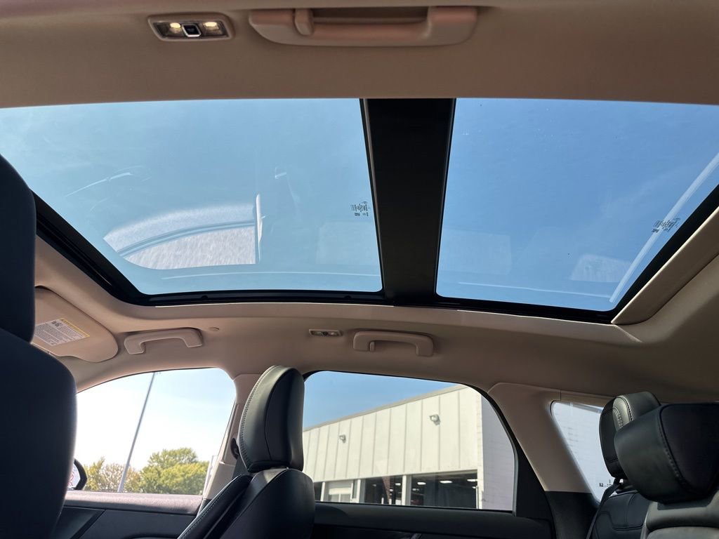 Used 2024 Lincoln Corsair AWD w/ Equipment Group 101A image 25