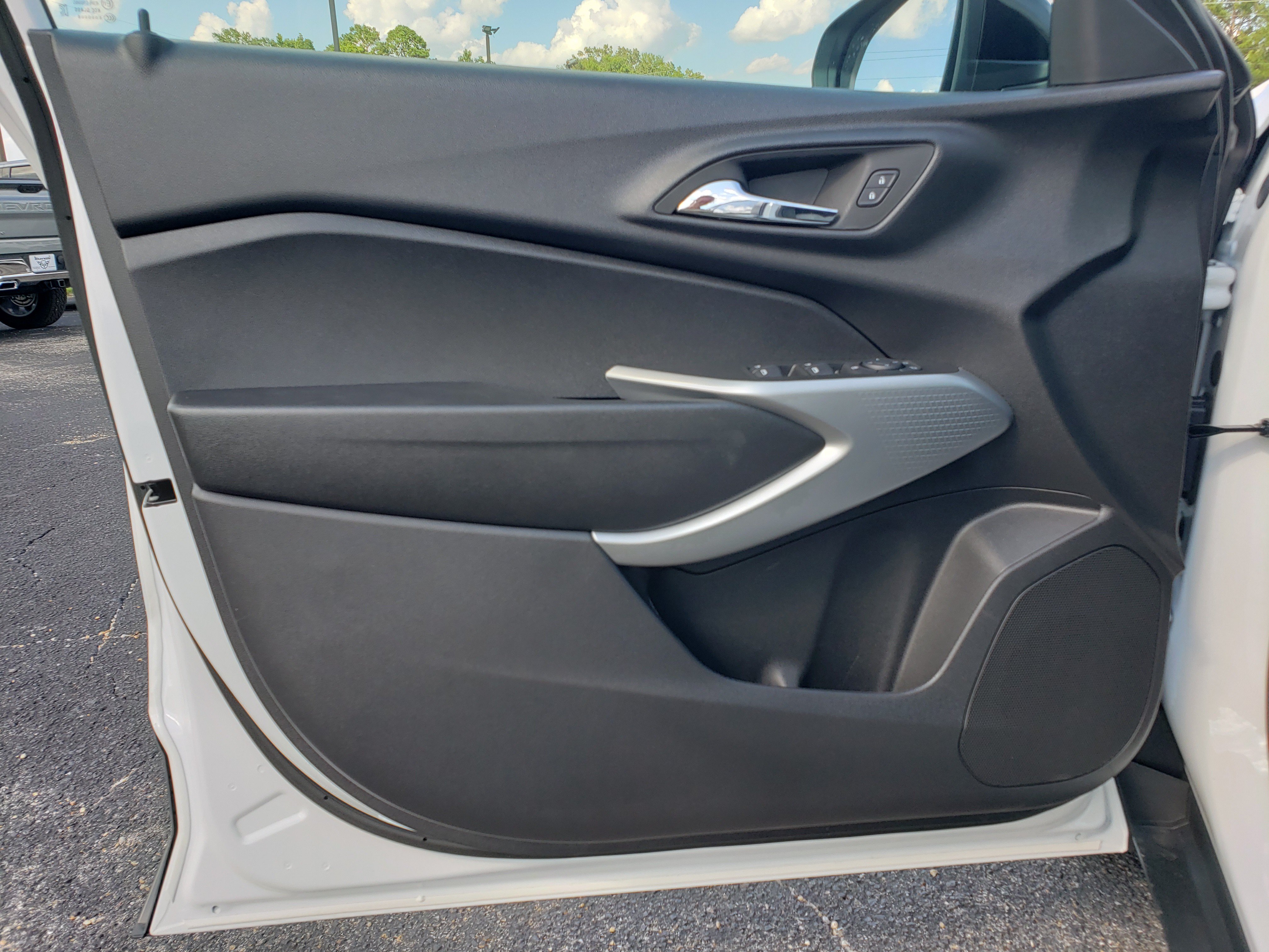 New 2026 Chevrolet Trax RS w/ Driver Confidence Package FWD image 12