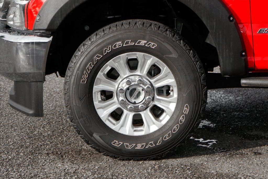 Used 2020 Ford F250 XLT w/ FX4 Off-Road Package AWD/4WD image 43