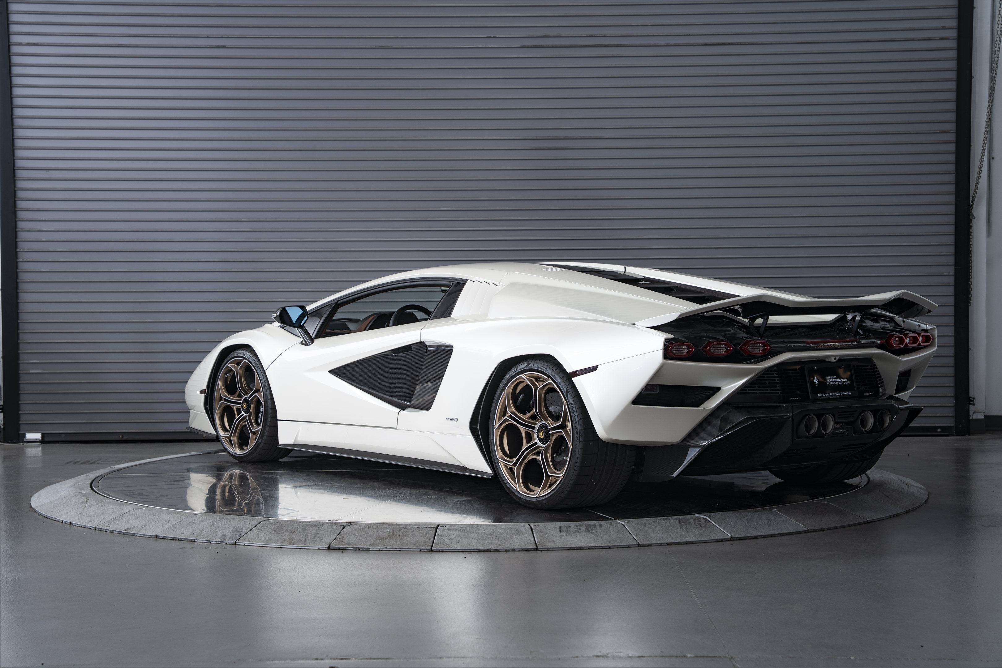 Used 2022 Lamborghini Aventador Countach AWD/4WD image 11